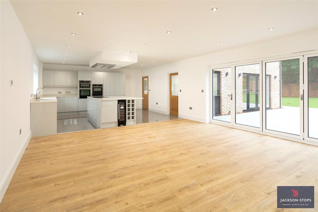 Dining/Family Room