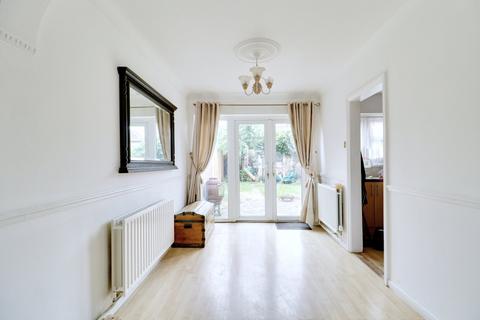 3 bedroom terraced house for sale, Berwick Road, Rainham RM13