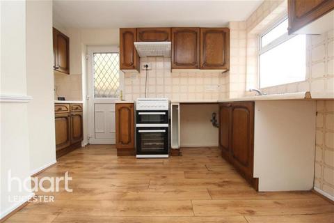 3 bedroom semi-detached house to rent, Millers Green, Burbage