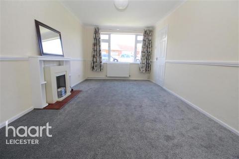 3 bedroom semi-detached house to rent, Millers Green, Burbage