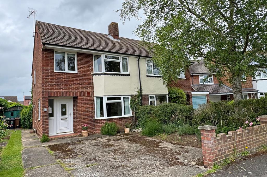 Hurst Close, Wallingford OX10 3 bed semidetached house for sale £475,000
