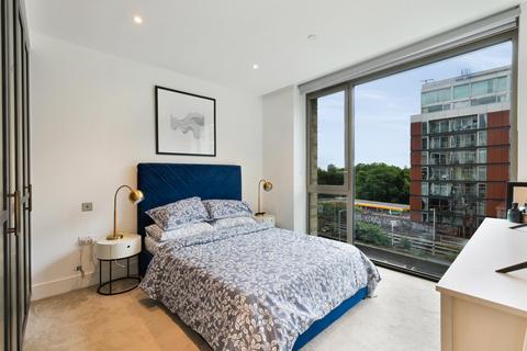 2 bedroom apartment for sale, Radley House, Prince Of Wales Dive, SW11