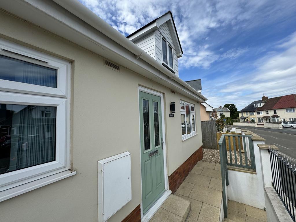 Warren Road, Dawlish Warren, EX7 3 bed detached house to rent £1,425