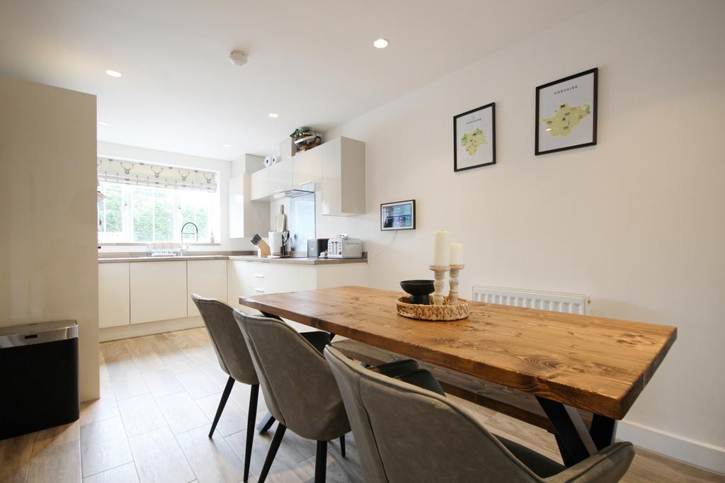 Kitchen/Dining Room