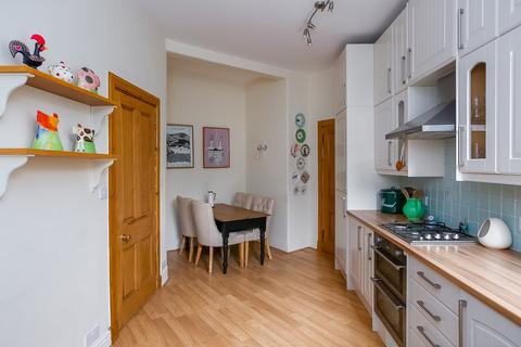 2f3, 16 Comiston Gardens, Edinburgh, EH10 5QH