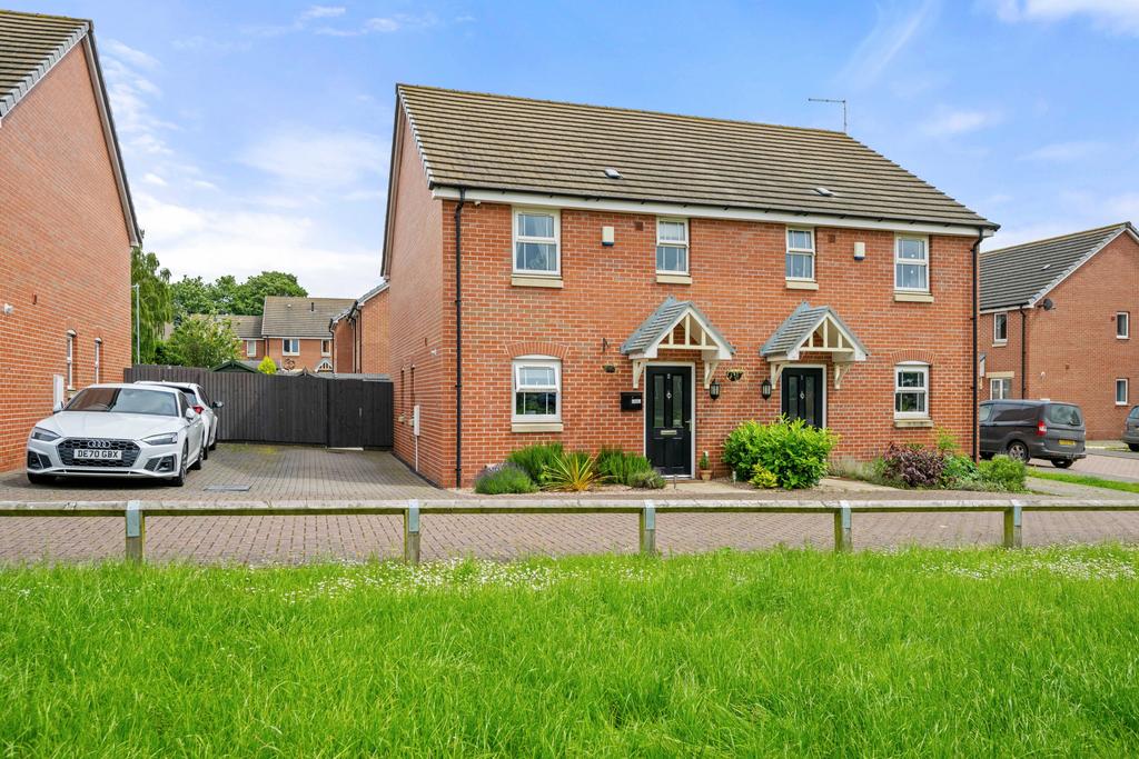 Brun Balderston Close, Spilsby, PE23 3 bed semidetached house for sale
