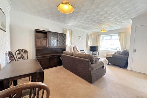 2 bedroom bungalow for sale, Holland Park, Wallsend, Tyne and Wear, NE28 8UJ