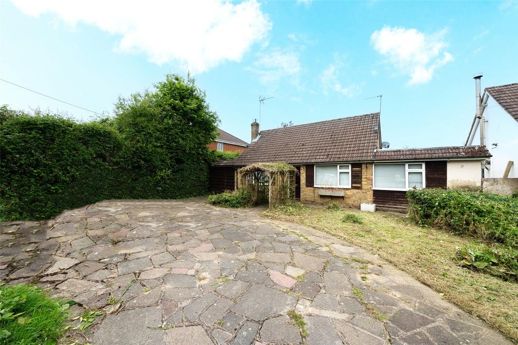 Newlands Lane, Meopham, DA13 3 bed bungalow for sale £475,000