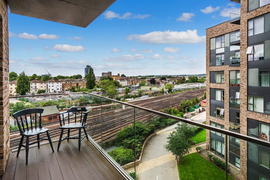Flat-27-Rainier-Apartments-11