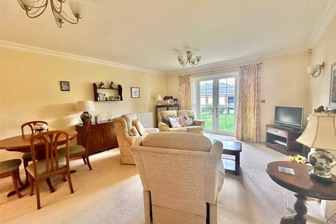 2 bedroom apartment for sale, Sea Road, Milford on Sea, Lymington, Hampshire, SO41