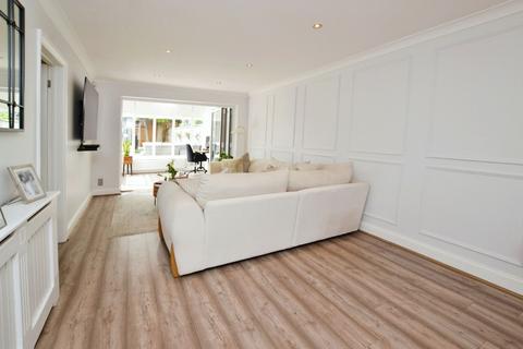 8 Fen Close, Bulphan, Upminster, RM14 3SA
