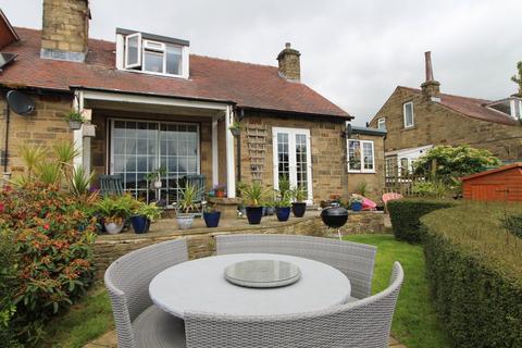 3 bedroom semi-detached bungalow for sale, Southlands Mount, Riddlesden, Keighley, BD20