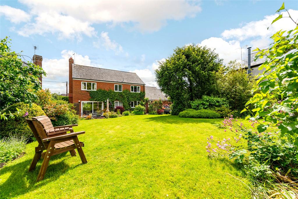 stock-lane-whaddon-milton-keynes-4-bed-detached-house-695-000