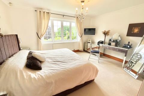 4 bedroom detached house for sale, Knowl Wall, Beech, ST4