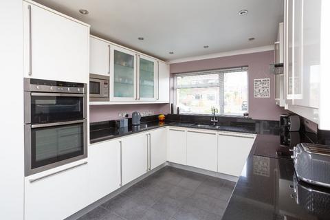 4 bedroom end of terrace house for sale, Howard Close, Watford, Hertfordshire, WD24