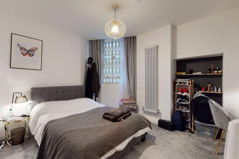 3 bedroom flat to rent, Bickenhall Street