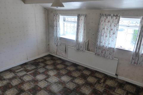 3 bedroom terraced house for sale, Keighley Road, Cowling BD22