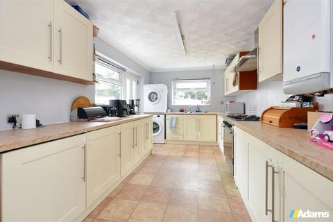 3 bedroom semi-detached house for sale, Latham Avenue, Runcorn