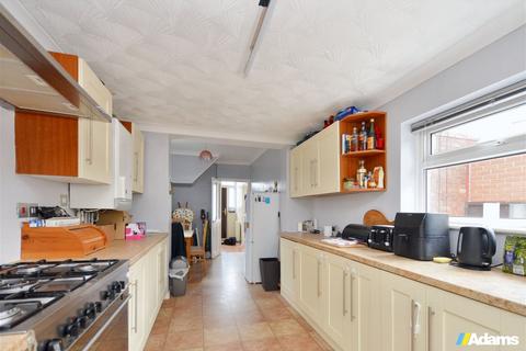 3 bedroom semi-detached house for sale, Latham Avenue, Runcorn