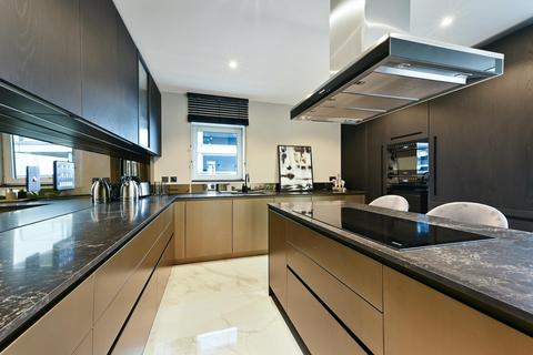 4 bedroom flat to rent, Waterside Tower, Imperial Wharf, SW6
