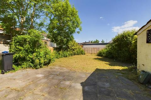 4 bedroom detached bungalow for sale, Cosham Park Ave, Portsmouth PO6