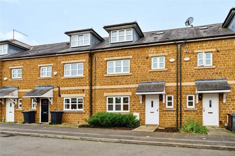 4 bedroom terraced house for sale, Blisworth Close, Northampton, NN4