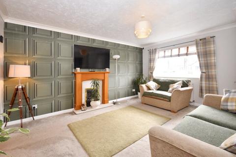 11 Briary Close, Wakefield, WF1 5TS