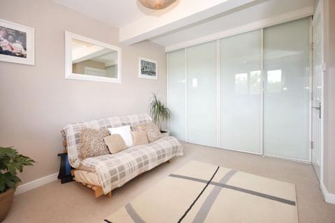 11 Briary Close, Wakefield, WF1 5TS