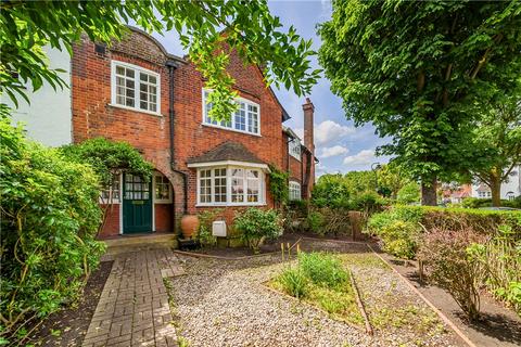 33 Meadvale Road, London, W5 1NT