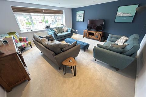 18 Arkle Drive, Chadderton, Oldham, OL9 0ND