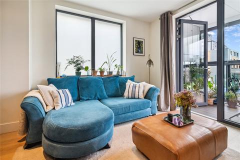 1 bedroom duplex for sale, Lockington Road, London, SW8