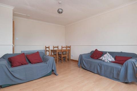 3 bedroom flat to rent, 2325L – Redhall Grove, Edinburgh, EH14 2DU