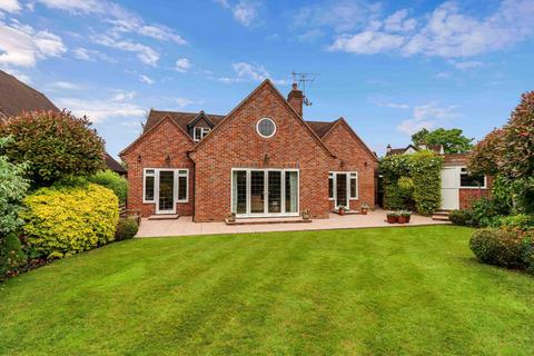 3 bedroom detached house for sale, Baring Crescent, Beaconsfield, Buckinghamshire, HP9