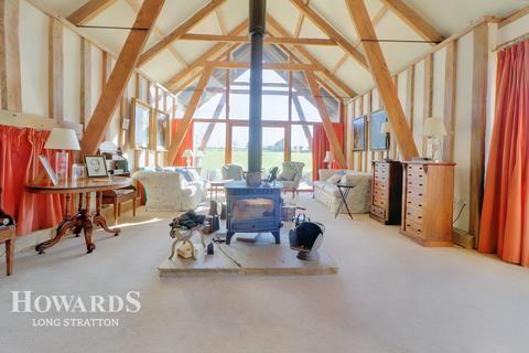 3 bedroom barn conversion for sale, Cargate Common, Tibenham