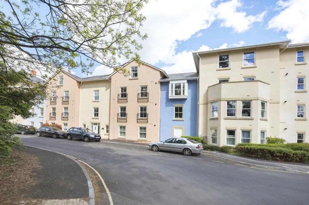 Ashbourne Court, Winton Close... 2 bed apartment - £300,000