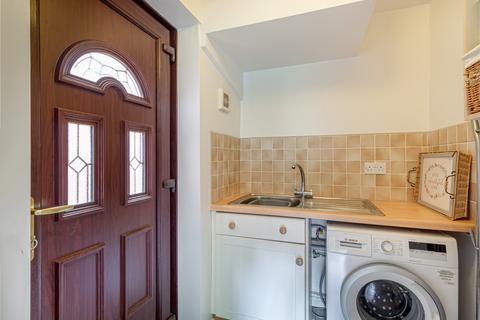 1 Harland Close, Bromsgrove, B61 8QR