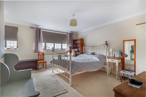 1 Harland Close, Bromsgrove, B61 8QR