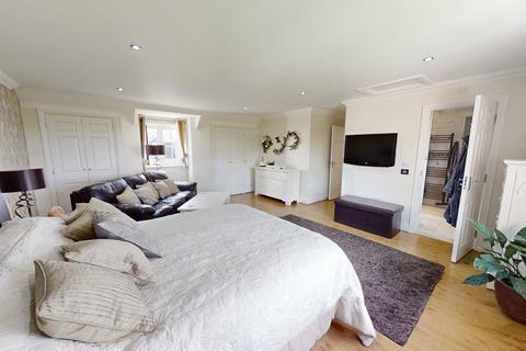 5 bedroom detached house for sale, Northall, Dunstable LU6