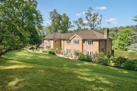 Star Hill Drive, Churt, Farnham, GU10