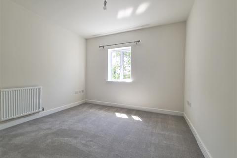 2 bedroom apartment to rent, Beaminster Avenue, Preston PR4