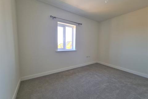 2 bedroom apartment to rent, Beaminster Avenue, Preston PR4