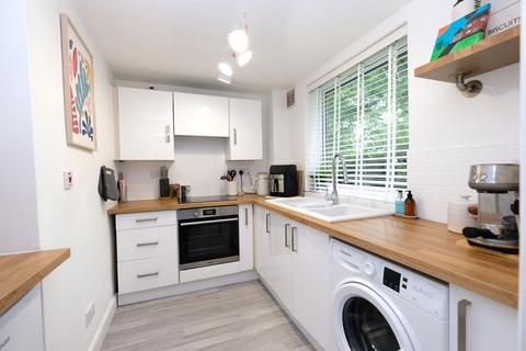 1 bedroom ground floor flat for sale, The Beeches, Sandwich Road, Ellesmere Park, M30