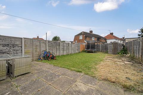 38 Greenfields Road, Reading, RG2 8SF