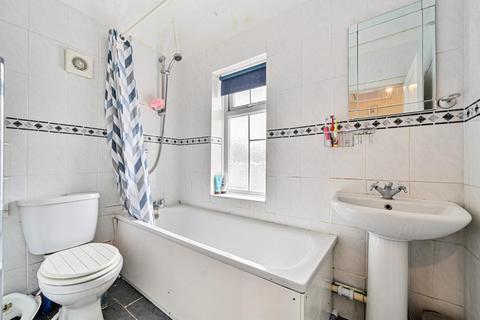 38 Greenfields Road, Reading, RG2 8SF