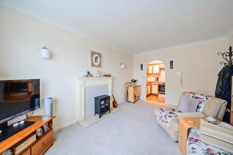 1 bedroom retirement property for sale, Surbiton,  Kingston-upon-Thames,  KT6