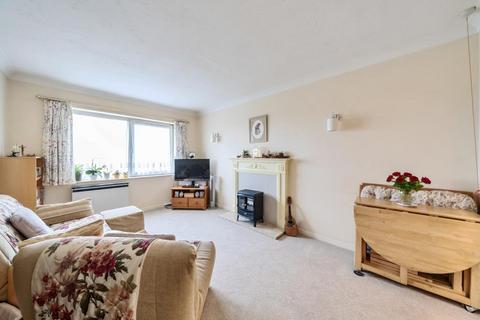 1 bedroom retirement property for sale, Surbiton,  Kingston-upon-Thames,  KT6