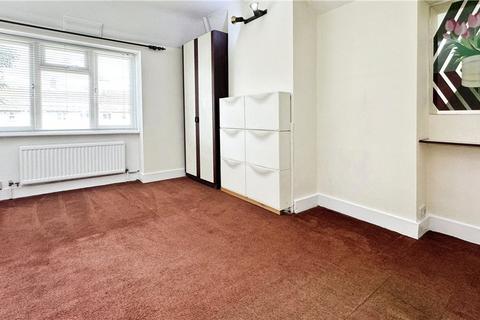 42 Park View Road, Uxbridge, UB8 3LL