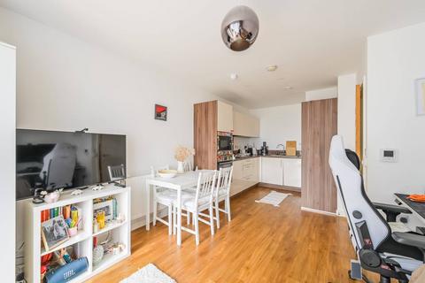 1 bedroom flat for sale, Kingfisher Heights, E16, Docklands, London, E16