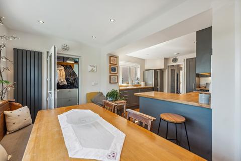 60 Kilpatrick Gardens, Clarkston, Glasgow, G76 7RH