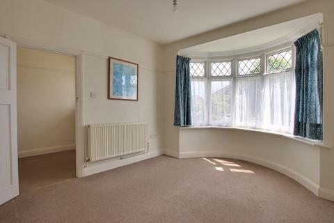 6 Mead Way, Croydon, CR0 8BQ